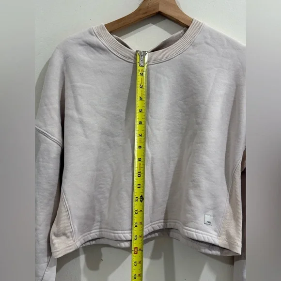 Vuori Cropped Crewneck Sweatshirt - Light Taupe - Picture 5 of 5